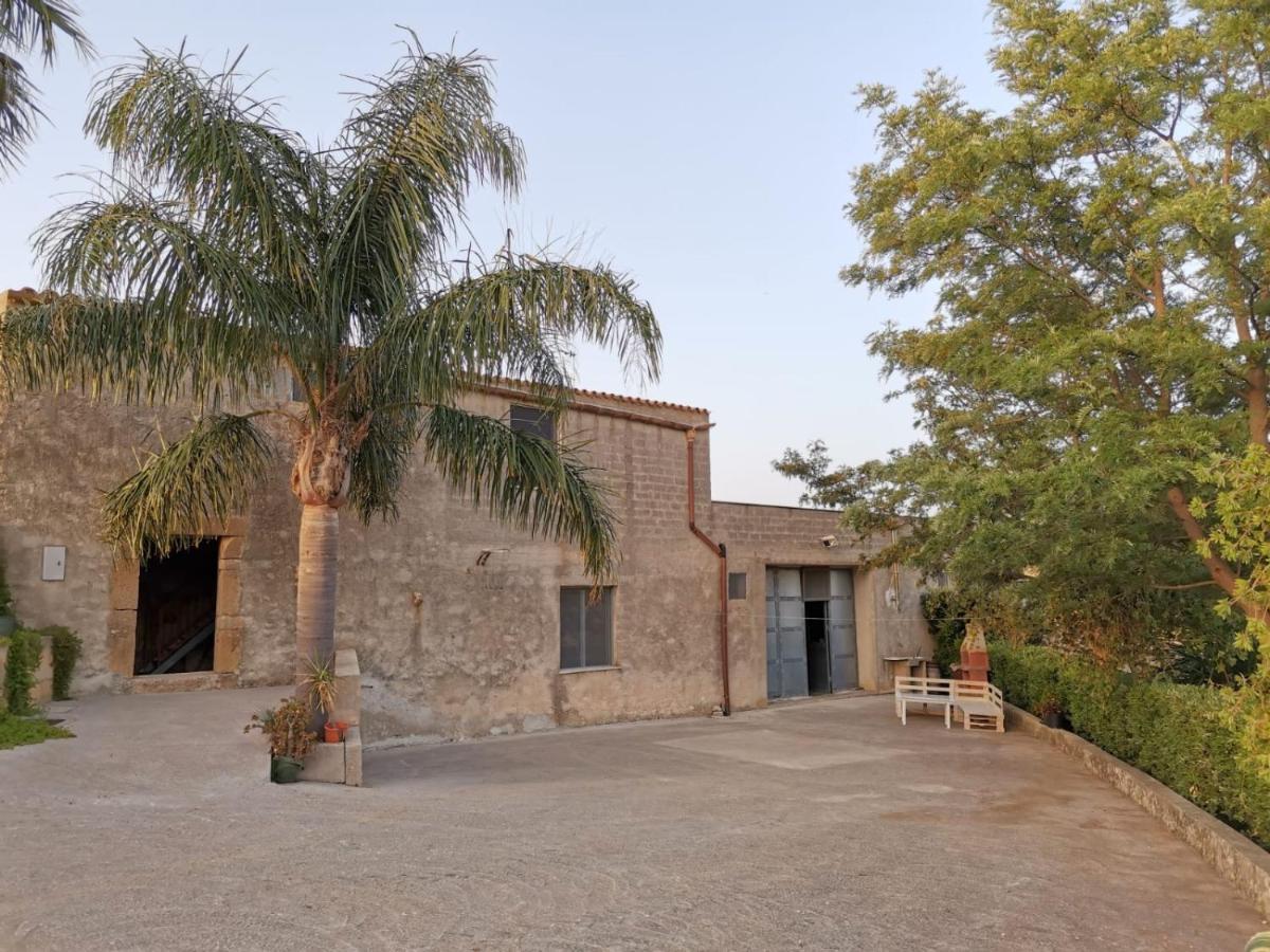 Villa Antico Baglio Siciliano Parecchiata Buseto Superiore Exterior foto