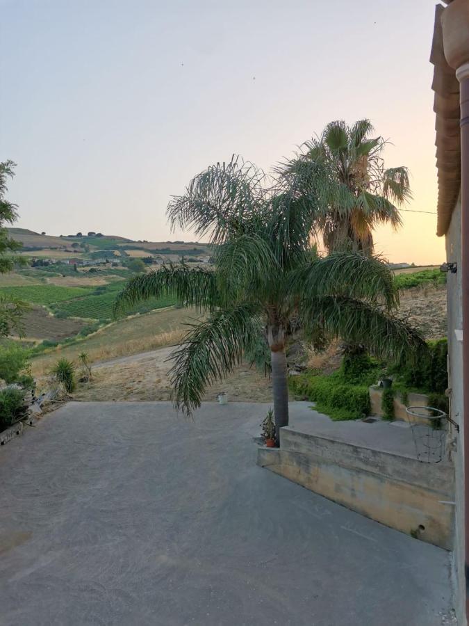 Villa Antico Baglio Siciliano Parecchiata Buseto Superiore Exterior foto